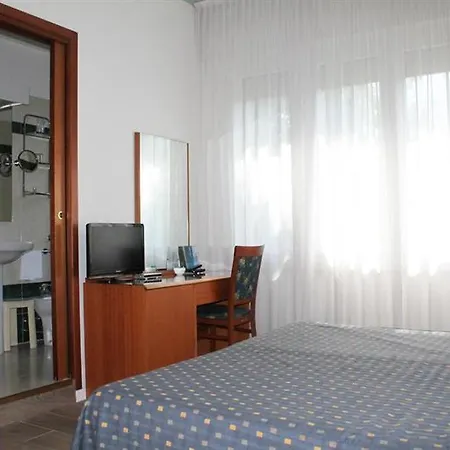 Hotel Italia 3*