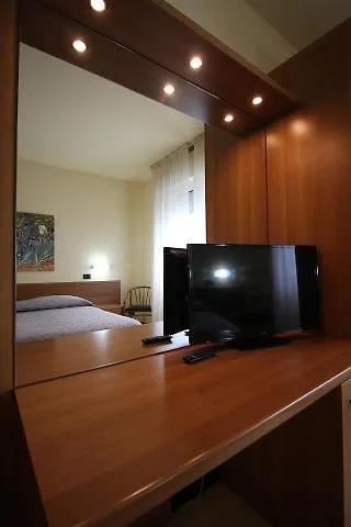 Italia Szálloda 3*