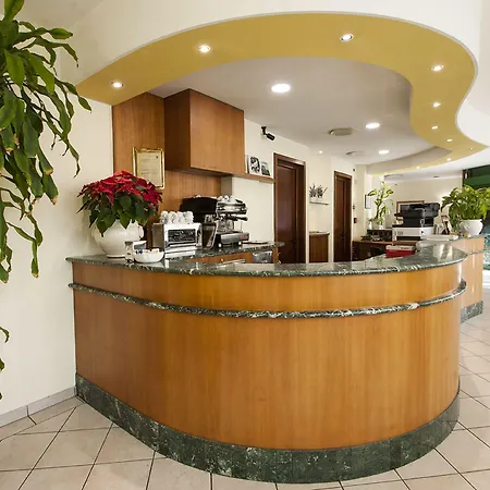 Italia Hotel 3*