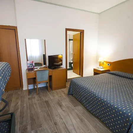 Otel Italia 3*