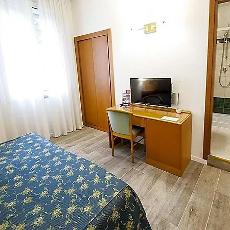 Italia 3*