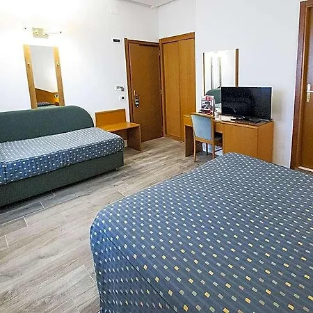 Otel Italia 3*